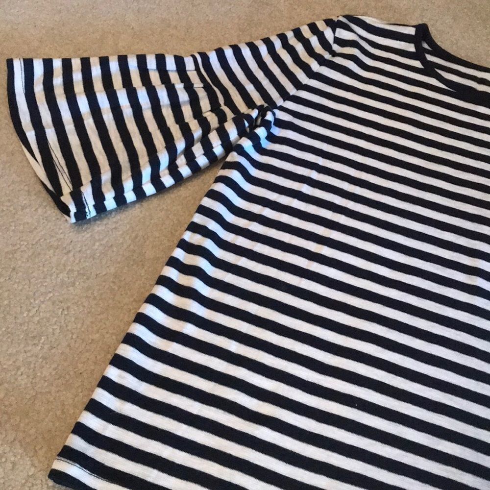 Gap peplum sleeve - Picture 2 of 2